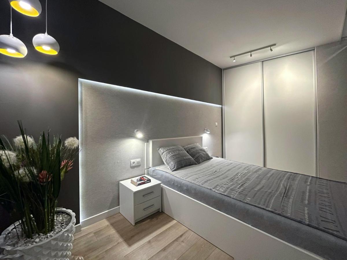 4Uapart-Apartment Suite Platan Grey Świnoujście Exteriör bild